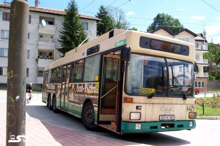 Kliknut�m okno zav�ete