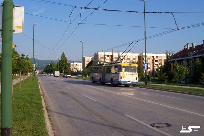 Kliknut�m okno zav�ete