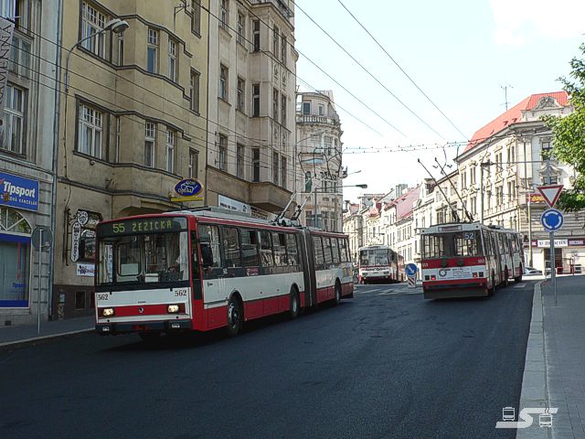 Kliknut�m okno zav�ete